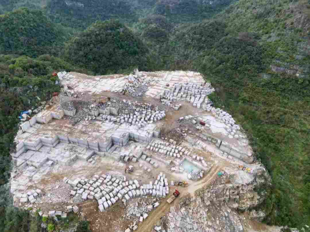 动辄数亿起步、开采年限20年起步：饰面石材矿权正在“劝退”小玩家